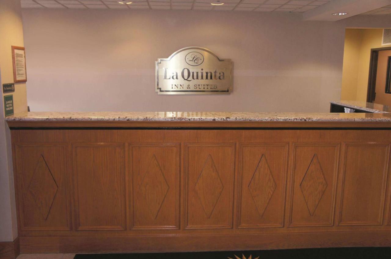 Hotel La Quinta By Wyndham Omaha Airport Downtown Carter Lake Exterior foto