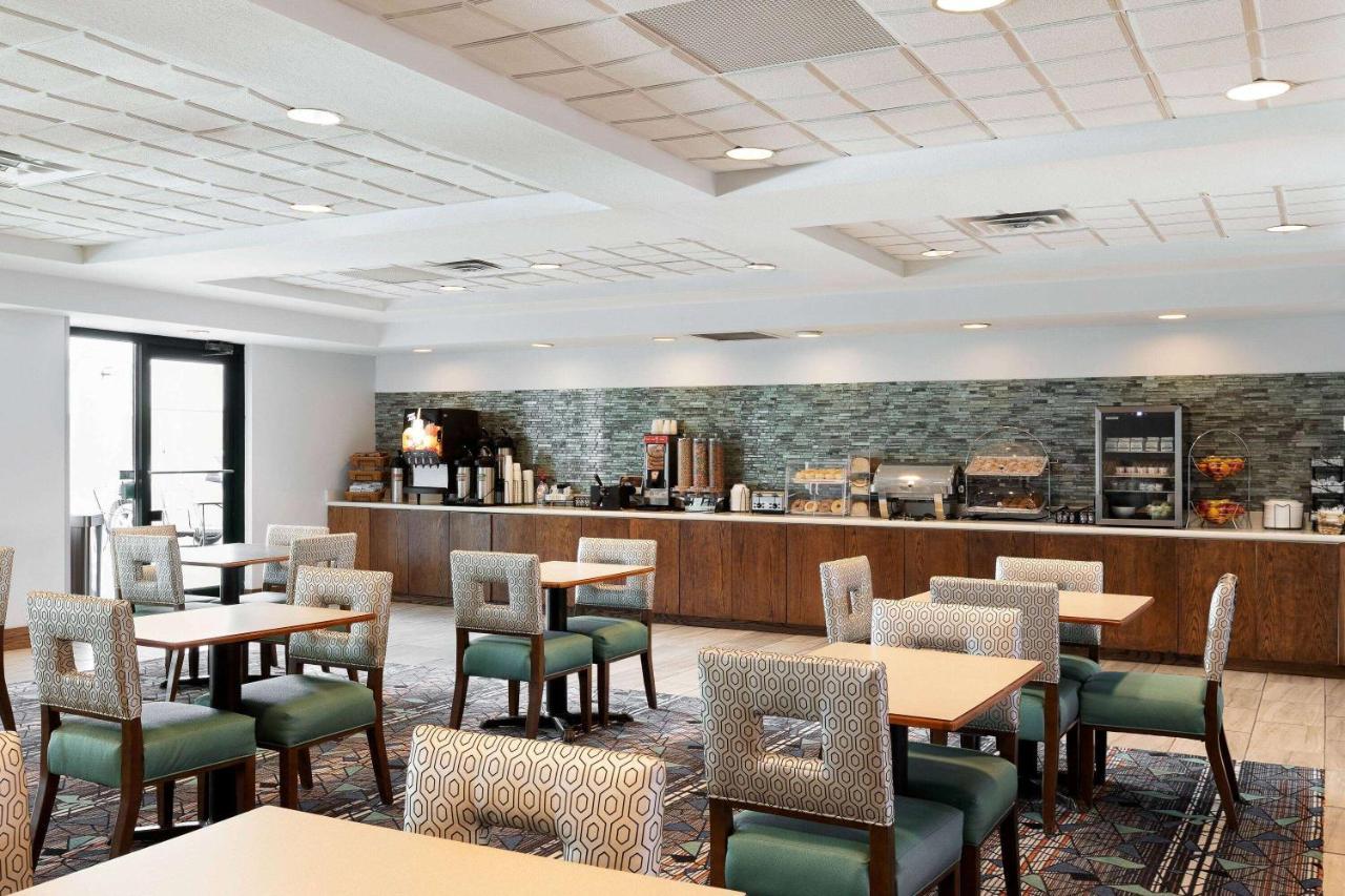 Hotel La Quinta By Wyndham Omaha Airport Downtown Carter Lake Exterior foto