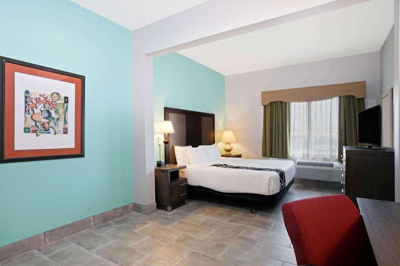Hotel La Quinta By Wyndham Omaha Airport Downtown Carter Lake Exterior foto